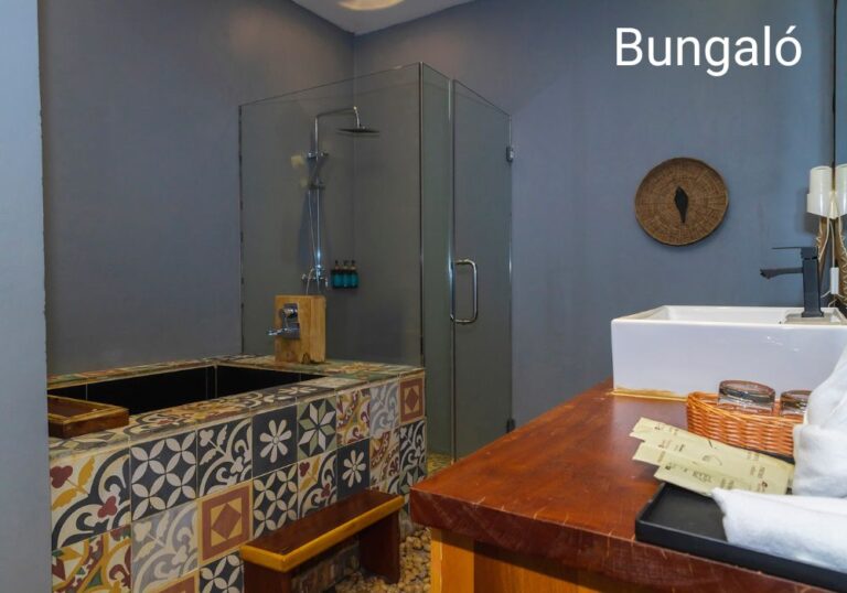 bungalow 1